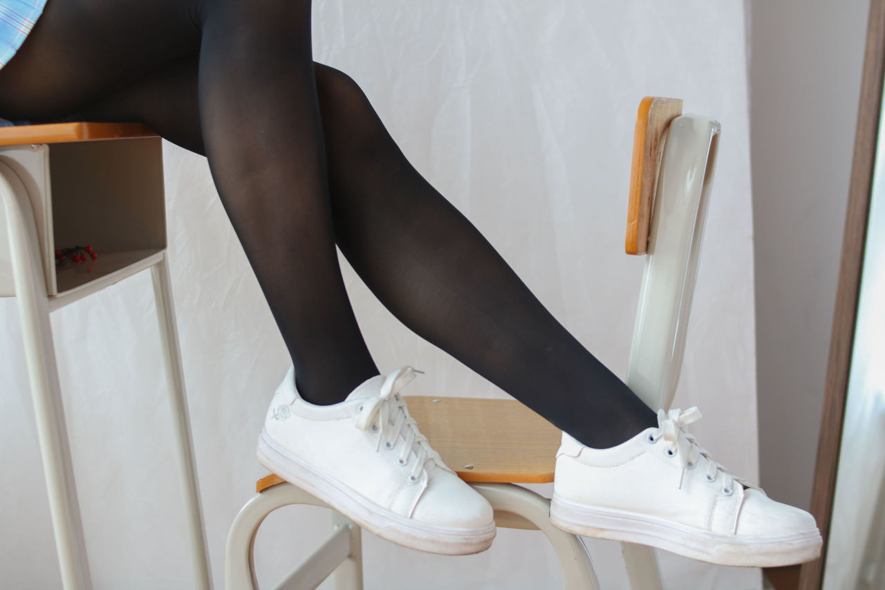 [森萝财团] BETA-027 清新黑丝学生妹 萝莉丝袜写真